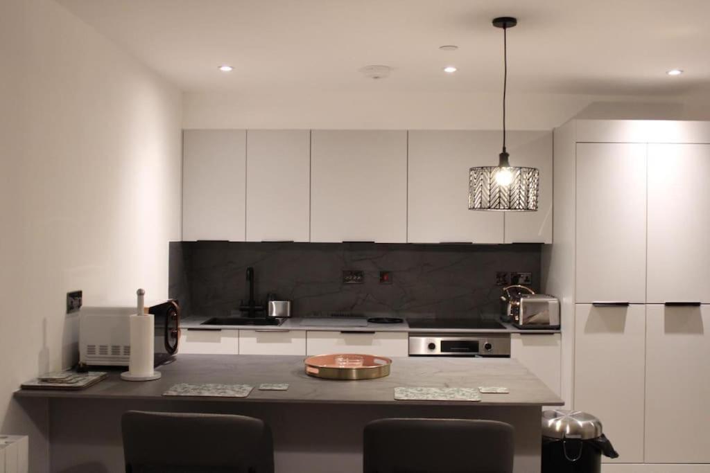 Amazing Luxury One Bedroom Apartment In The Heart Of Preston Preston  Exterior photo